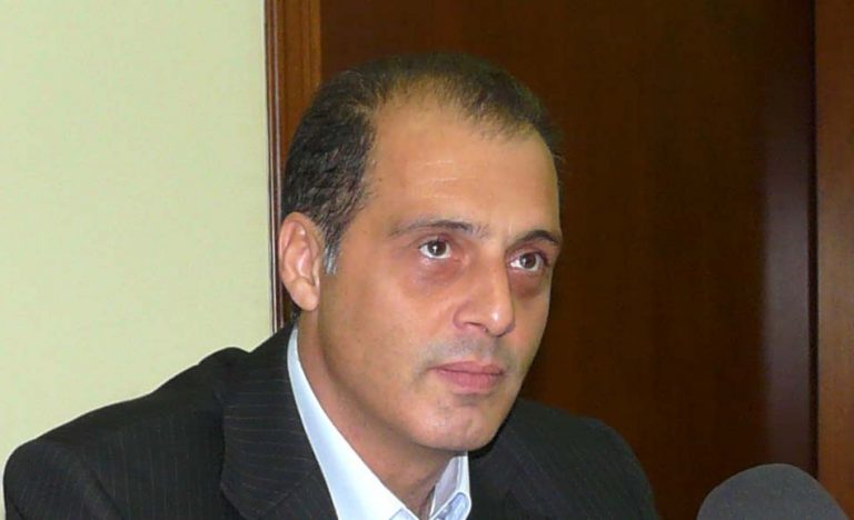 ο-πορτοσάλτε-κλείνει-το-μάτι-σε-συνε-387089