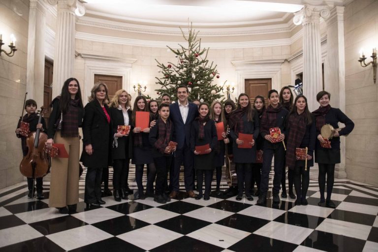 τα-κάλαντα-στον-τσίπρα-και-τα-αστεία-με-427061