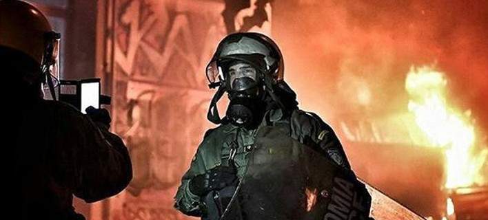 viral-άνδρας-τον-ματ-βγάζει-φωτό-με-φόντο-τι-420712