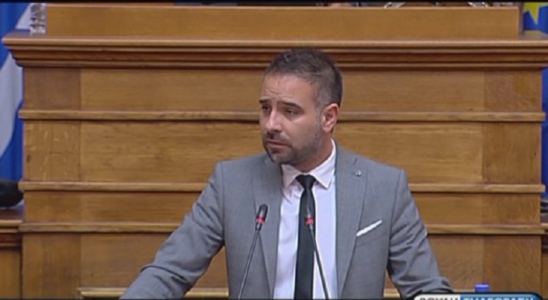 ένωση-κεντρώων-διαφοροποιείται-βουλ-439822
