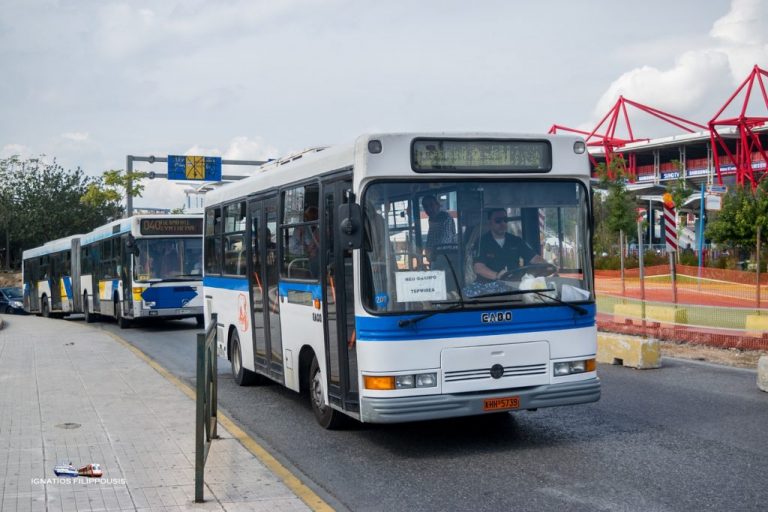τουλάχιστον-15-νεκροί-από-ανατροπή-λεωφ-449306