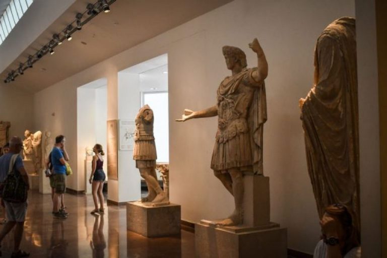 αύξηση-επισκεπτών-σε-μουσεία-και-αρχα-454308