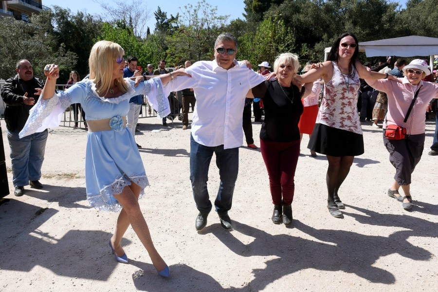 έσυρε-τον-χορό-στο-μαρούσι-η-πατούλαιν-467681