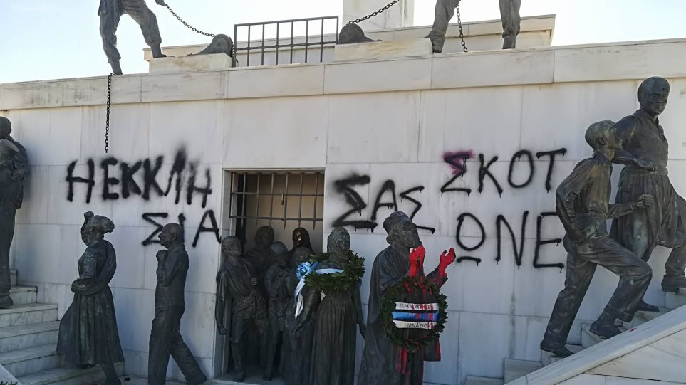 βεβήλωσαν-μνημείο-στη-λευκωσία-465794
