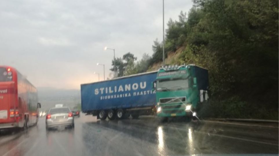 θεσσαλονίκη-δίπλωσε-νταλίκα-στο-δε-487483