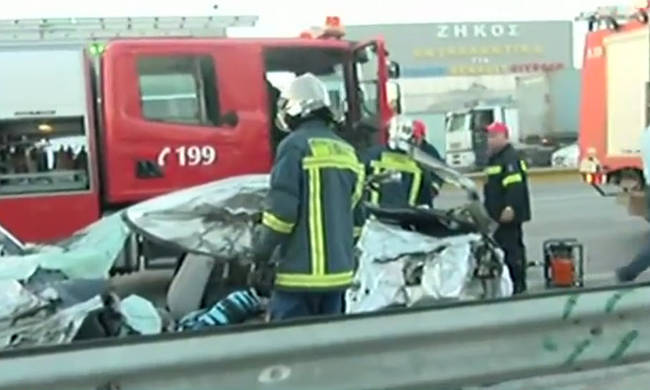 δυστύχημα-κηφισός-τη-στιγμή-που-η-νταλ-479726