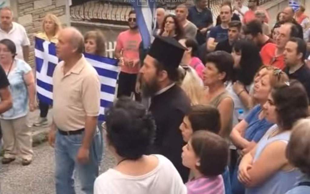 αποδοκιμασίες-για-βουλευτή-του-συριζ-498587