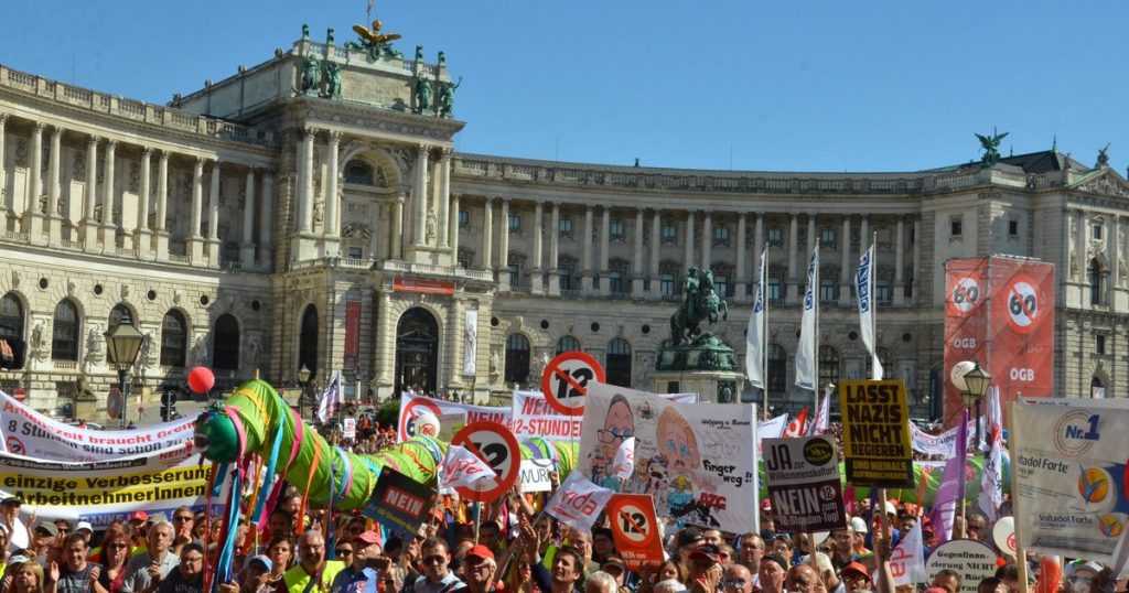 viral-σκίτσο-συνδέει-το-12ωρο-με-τα-στρατόπε-505537