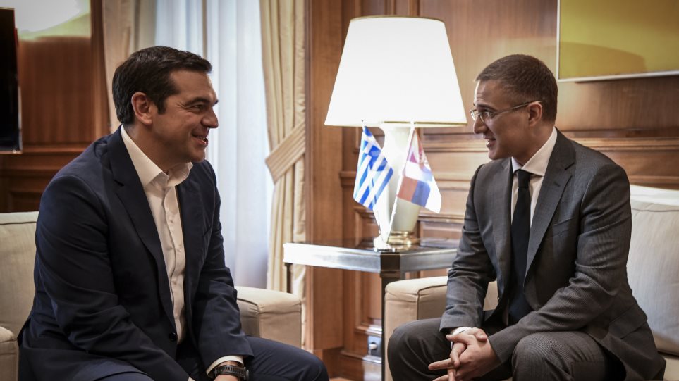 με-τον-αναπληρωτή-πρωθυπουργό-της-σερ-549998