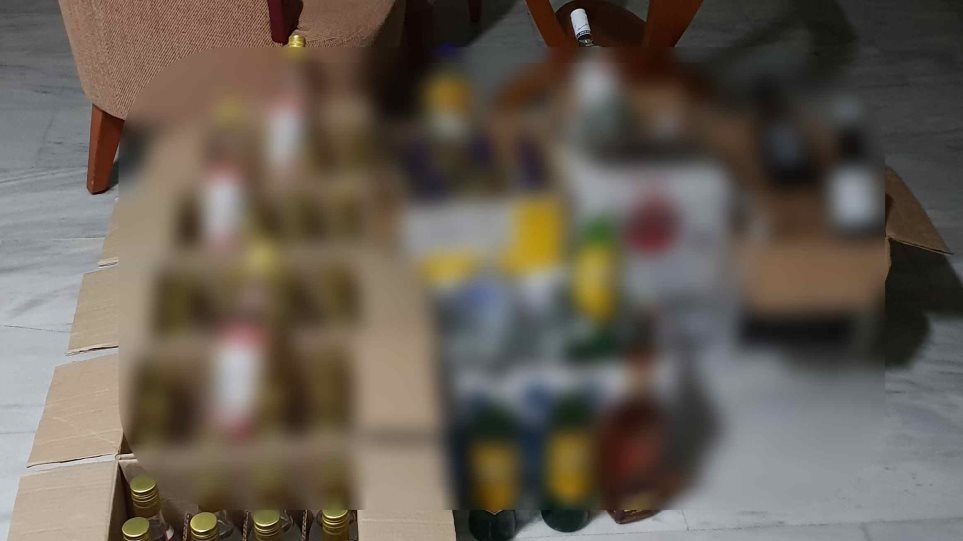 γυναίκα-διακινούσε-λαθραία-ποτά-στα-χ-554144