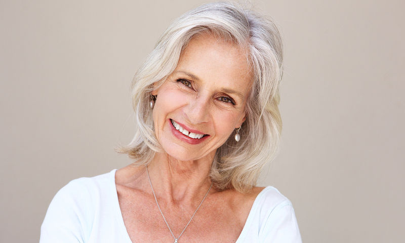 γκριζάρισμα-μαλλιών-τα-τρία-στοιχεία-554563