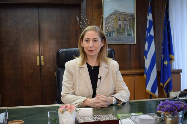 ξενογιαννακοπούλου-η-κυβέρνηση-υπο-557676