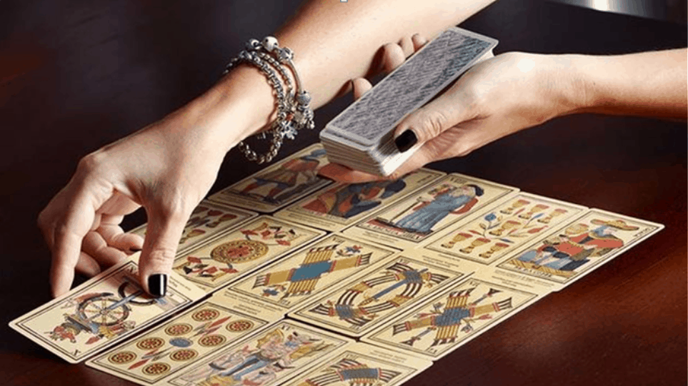 ορεστιάδα-χειροπέδες-σε-χαρτορίχτρα-583257