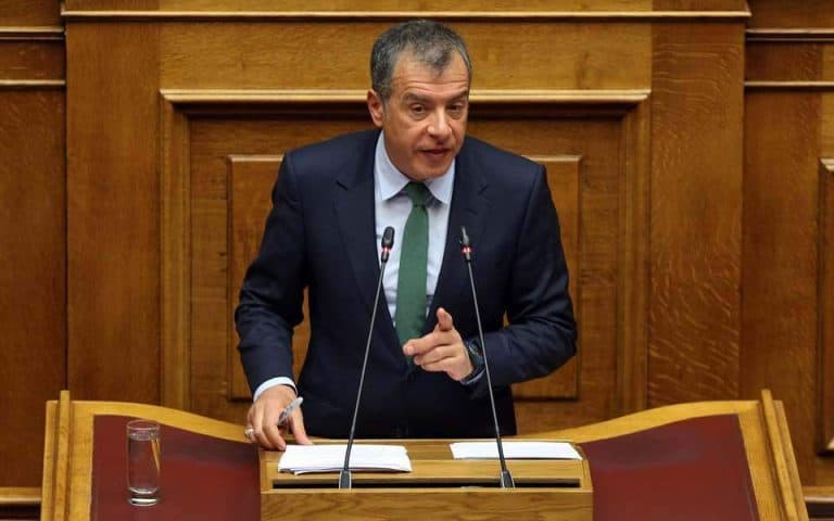 θεοδωράκης-τα-εξάρχεια-πρέπει-να-ξανα-577750