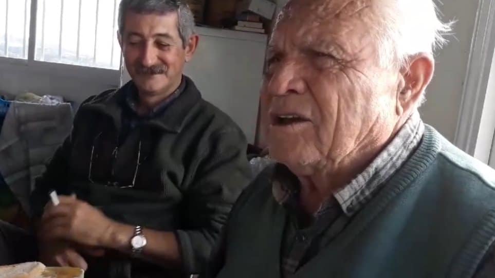 τουρκοκύπριος-τραγουδά-στέλιο-καζαν-576698
