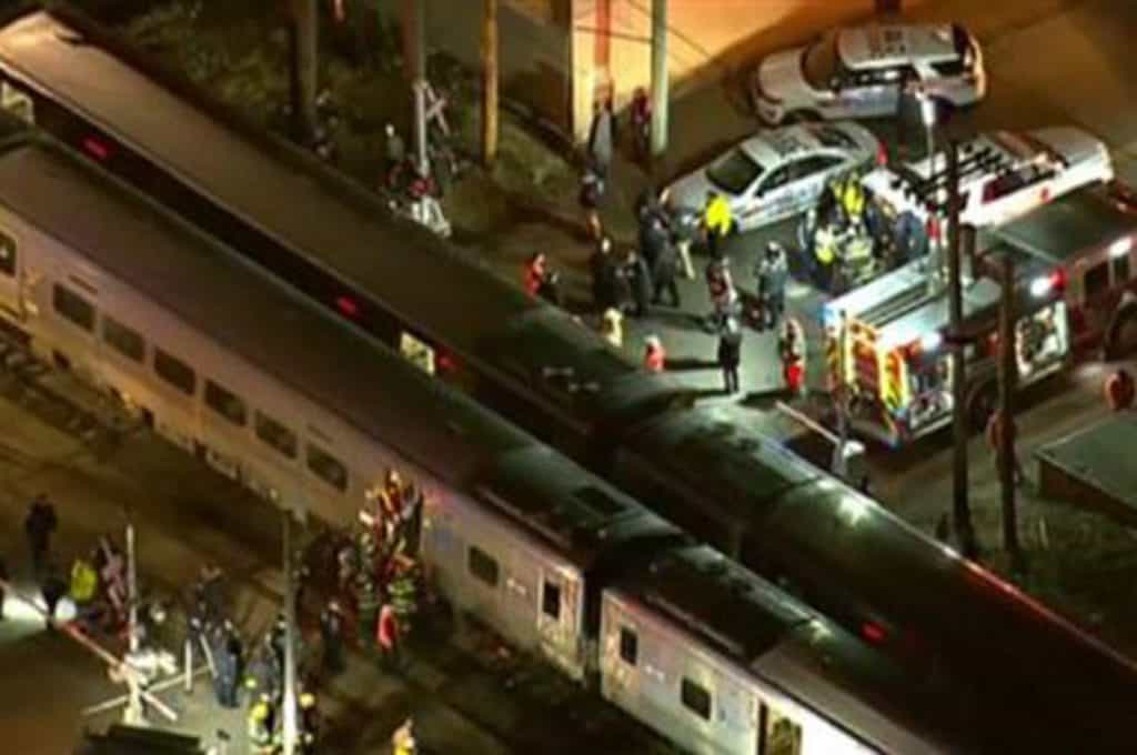 τρένα-έλιωσαν-αυτοκίνητο-τρεις-νε-594992