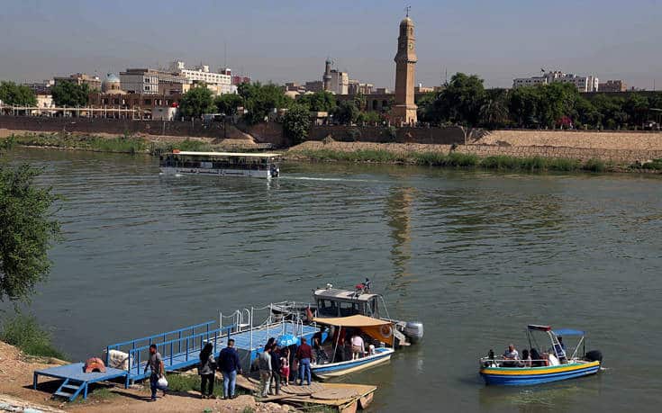 υπερφορτωμένο-φέρι-βυθίστηκε-παρασέ-605228