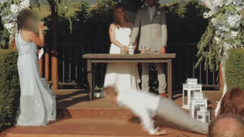 κουμπάρος-λιποθύμησε-την-ώρα-του-γάμο-603607