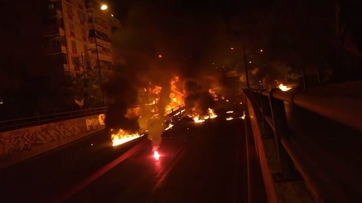ανάσταση-με-βροχή-από-μολότοφ-στο-νέο-621204