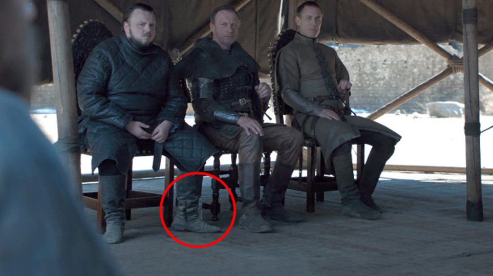 game-of-thrones-ξέχασαν-μπουκαλάκι-νερού-στο-μεγά-630047