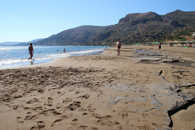 αμφιλοχία-59χρονος-φωτογράφιζε-ανήλικ-647635