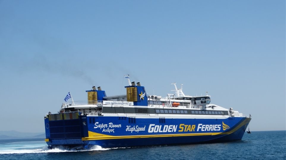 γεμάτο-υπεράριθμους-επιβάτες-το-super-runner-γι-642138