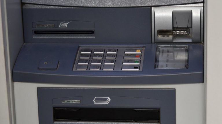 μεσσηνία-βρήκε-600-ευρώ-στην-θυρίδα-ατμ-κ-660766