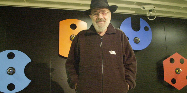 πέθανε-ο-takis-ο-εικαστικός-που-άφησε-εποχ-665994