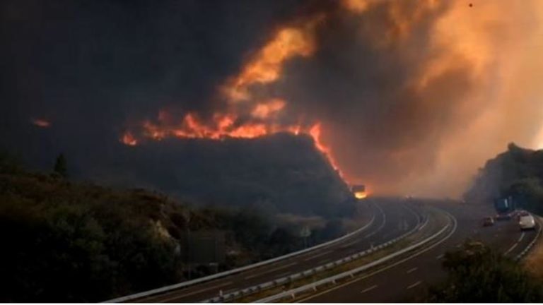 καναδάς-ακόμη-μία-πόλη-στο-έλεος-των-πυ-675384