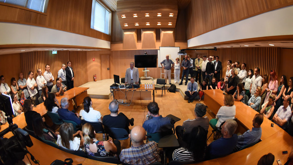 κουτσούμπας-σε-εργαζόμενους-τράπεζα-678189