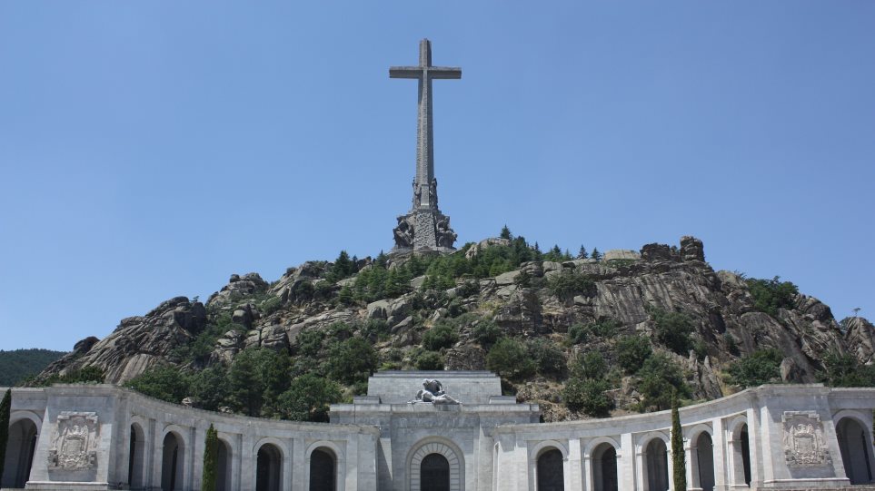 προχωρά-η-εκταφή-της-σορού-του-δικτάτο-682581