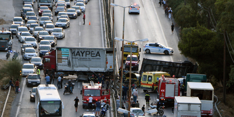 ουρές-χιλιομέτρων-στην-αθηνών-κορίνθ-673355