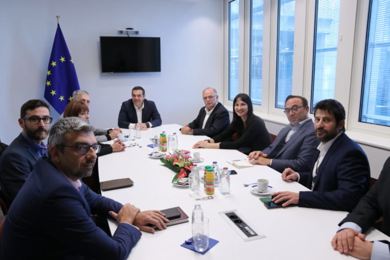 συνάντηση-τσίπρα-με-τους-ευρωβουλευτ-691585