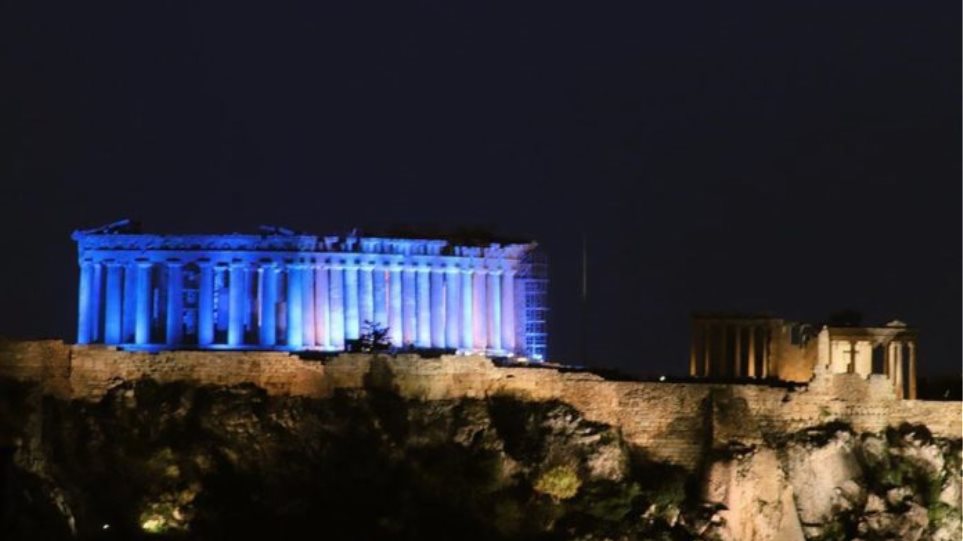 ακρόπολη-φωτίζεται-σήμερα-με-το-μπλε-χ-704242