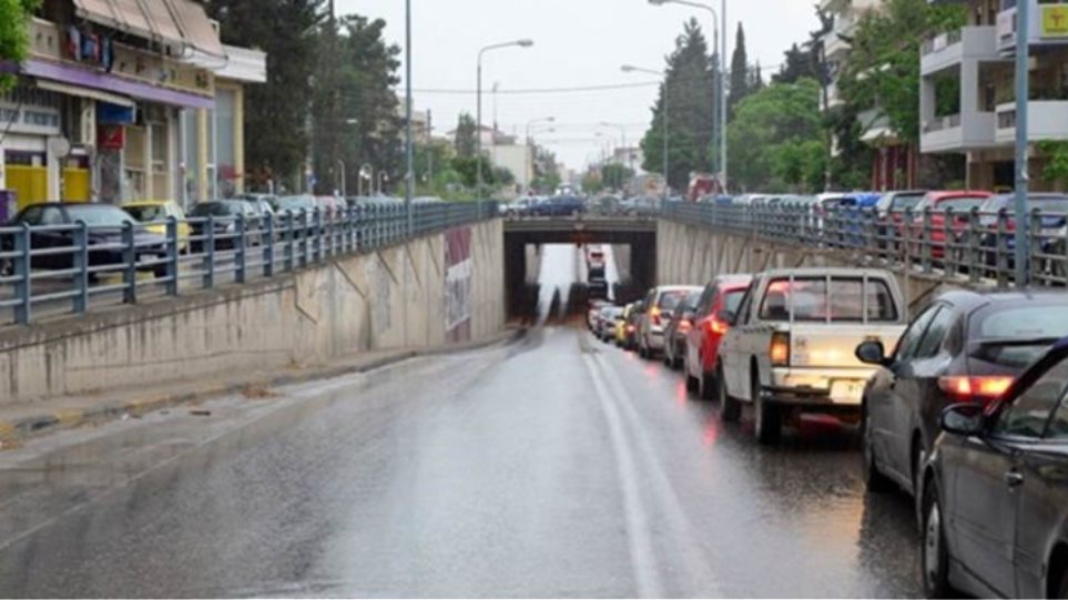 λάρισα-νεαροί-πέταξαν-αβγό-σε-οδηγό-κα-705442