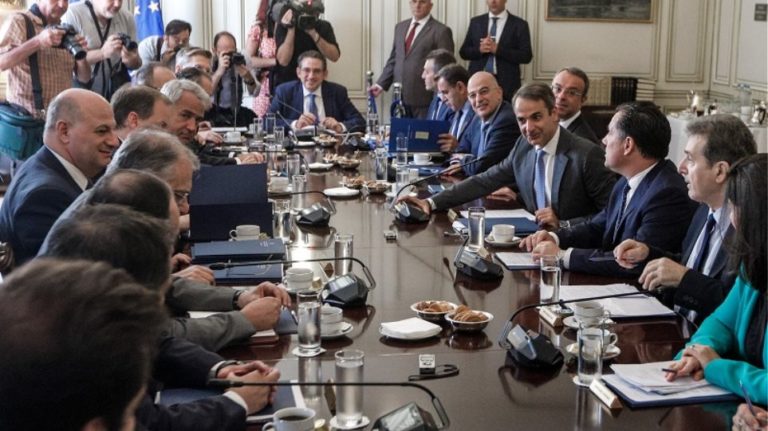 υπουργικό-συμβούλιο-επί-τάπητος-ο-προ-706784