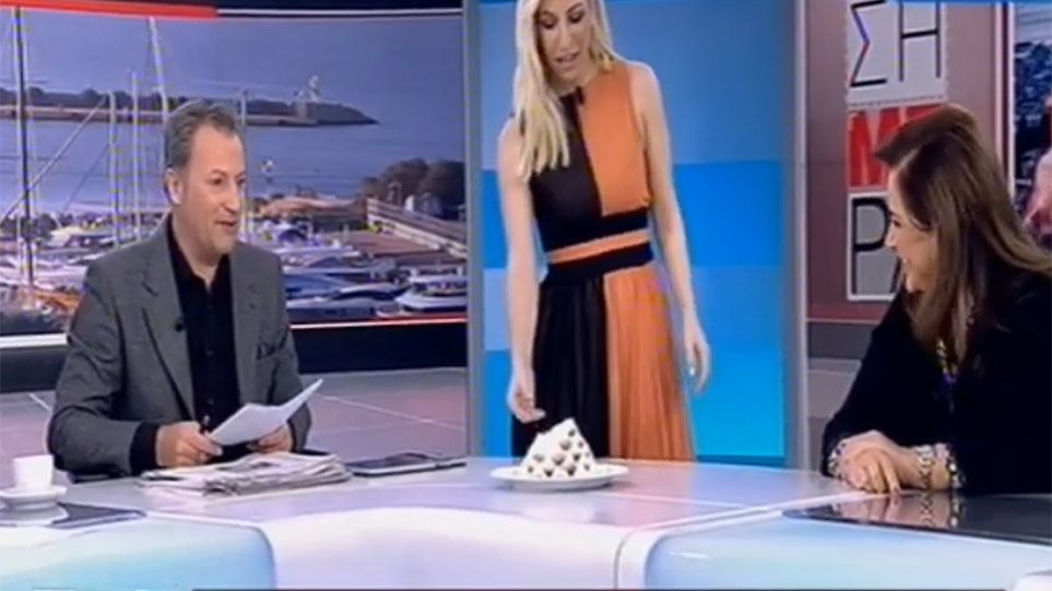 η-ντόρα-μπακογιάννη-πήγε-με-τους-κουρα-714317