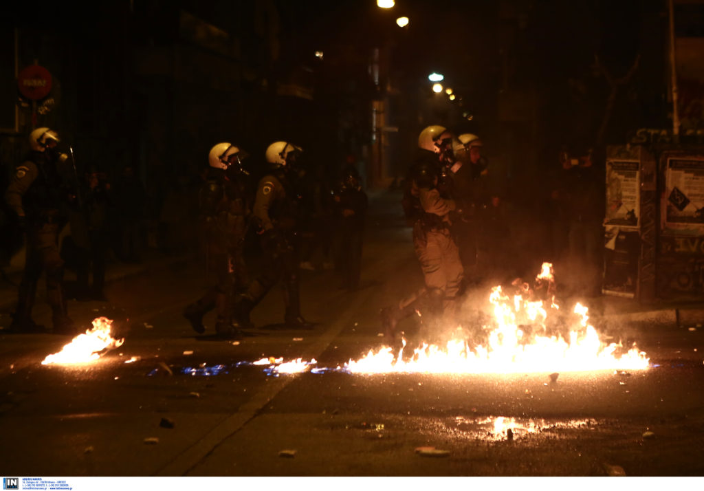 εξάρχεια-επεισόδια-φωτιές-μετά-την-π-710221