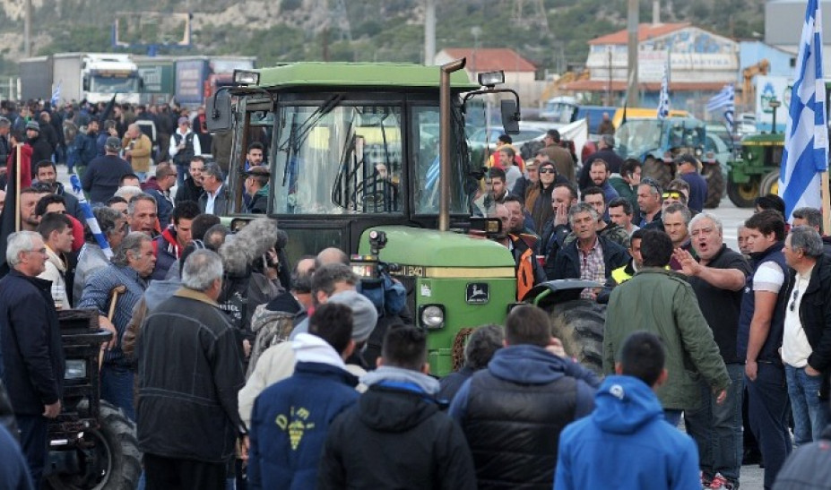 αγρότες-με-300-τρακτέρ-πάνε-agroticα-πανελλαδι-725202
