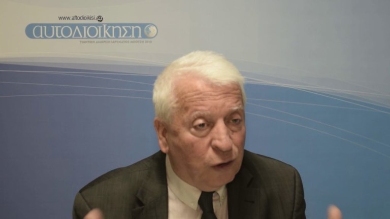 τι-απαντά-ο-μουτζούρης-στο-μαξίμου-για-734093