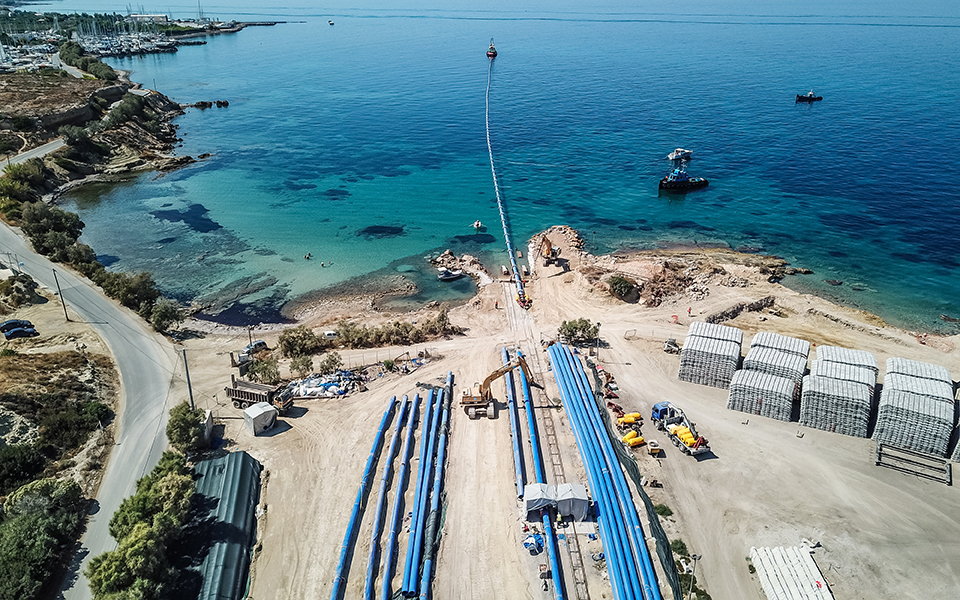 αίγινα-τρύπησαν-τους-αγωγούς-νερού-με-733752