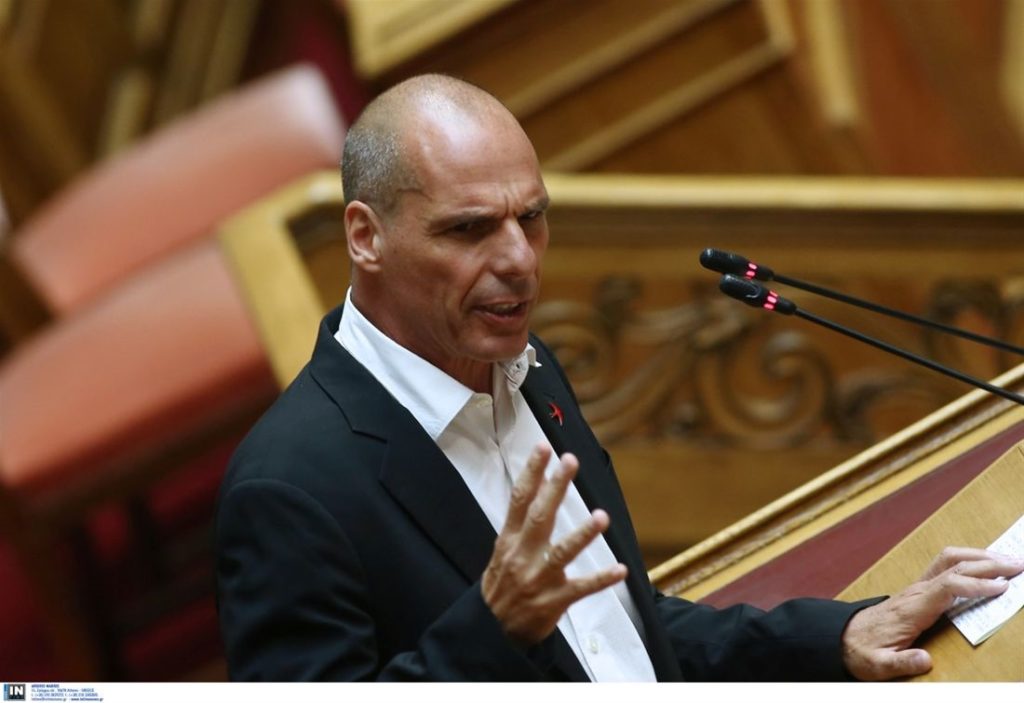 βαρουφάκης-με-γαλλικό-κόρνο-απάντησε-735390