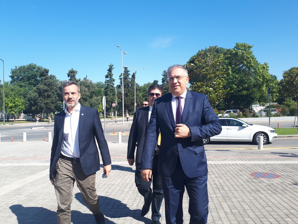 θεοδωρικάκος-ζέρβας-ο-δήμος-θα-πληρώσ-791143