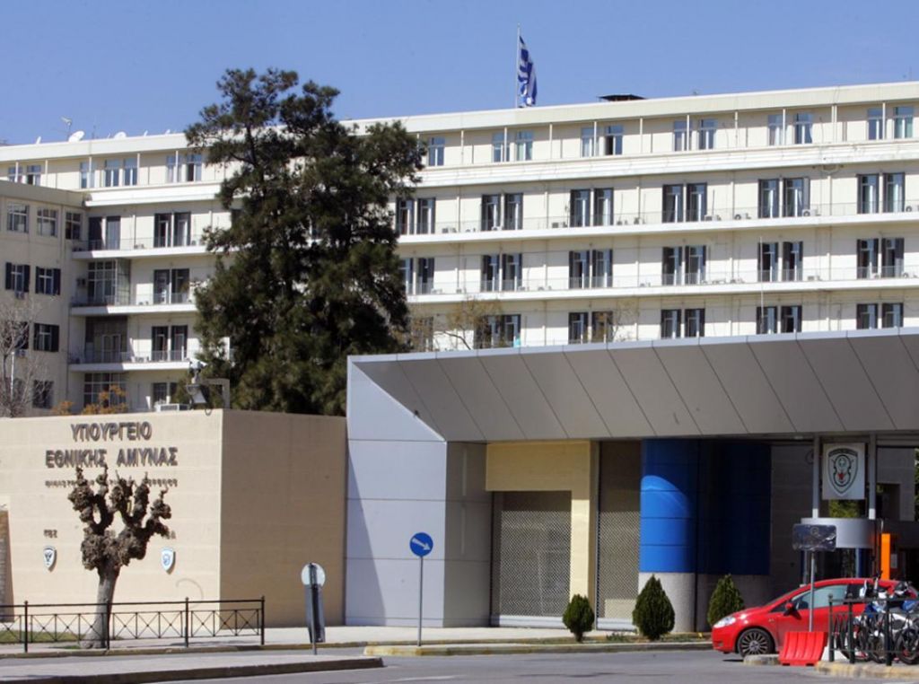γεεθα-φούλαραν-με-καύσιμα-όλες-οι-δεξα-785237