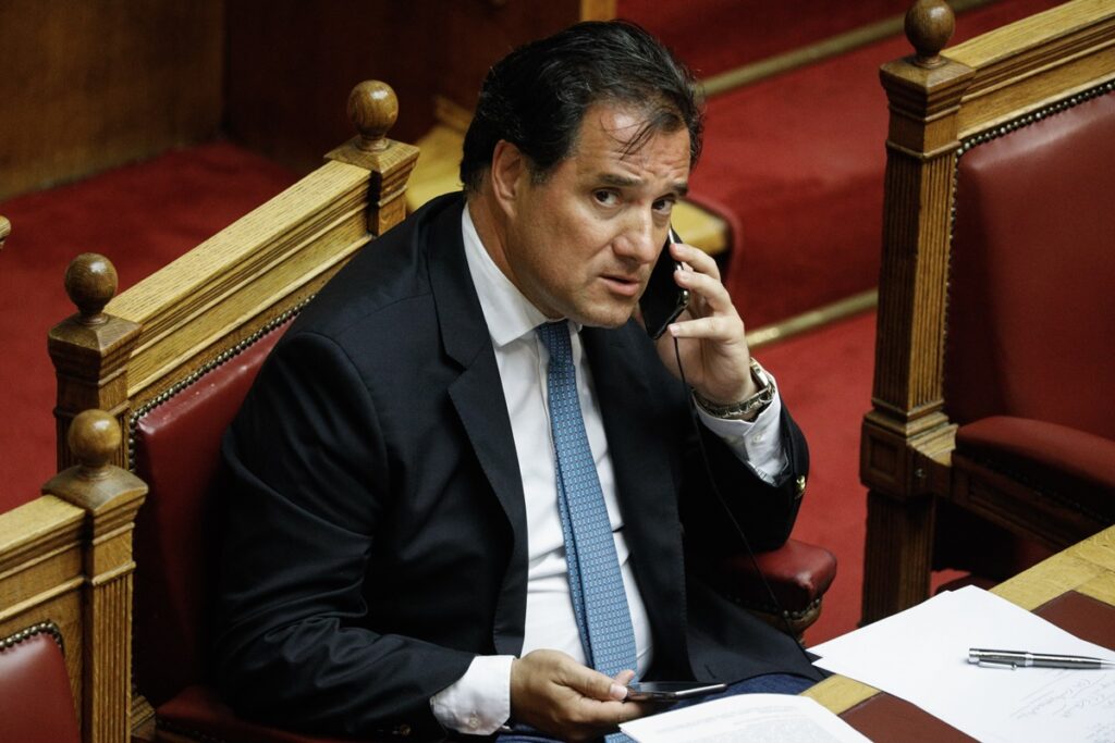 δημοκρατία-κρυφό-ραντεβού-άδωνη-μιων-792389