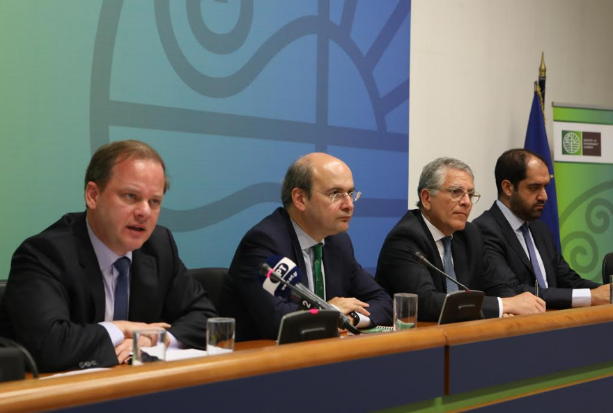 καραμανλής-στόχος-το-2030-ένα-στα-τρία-νέα-785212