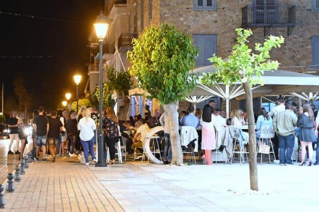 ναύπλιο-το-αδιαχώρητο-στην-παλιά-πόλη-785783