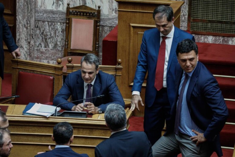 καθημερινή-βολές-κατά-κικίλια-θεοχάρ-811827