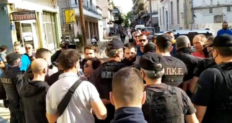 καρδίτσα-ένταση-έξω-από-το-δημαρχείο-κ-823922