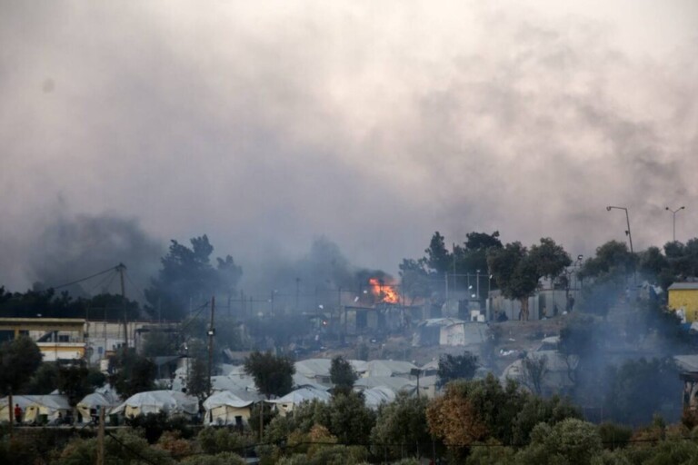 νέα-φωτιά-ξέσπασε-στη-μόρια-ολική-η-κατ-819539